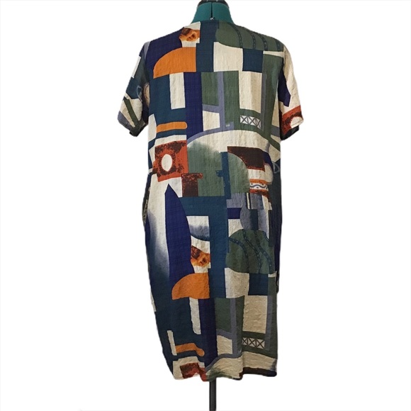 Besca Short-Sleeved Patterned Sheath Dress - Picture 5 of 16